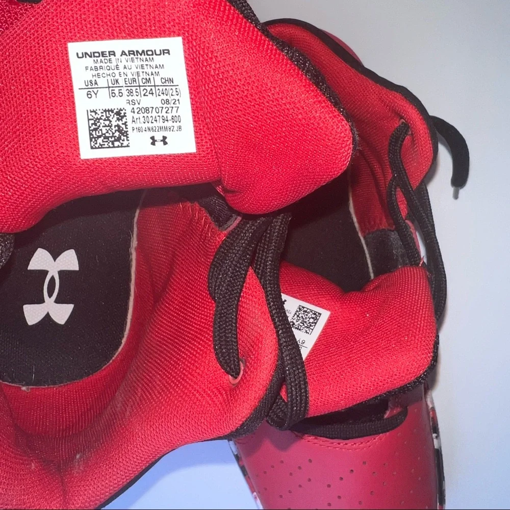 Under Armour Sneakers (Unisex) - Picture 4 of 6